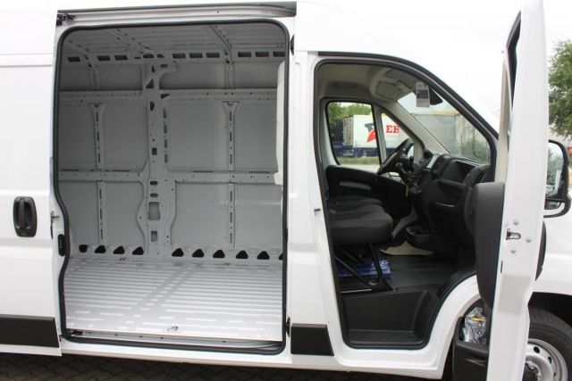 Fahrzeugabbildung Fiat Ducato L4 H2 140 / Heckkamera