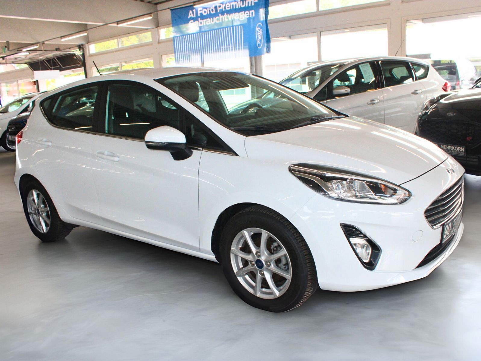 Fahrzeugabbildung Ford Fiesta MHEV Titanium 5-trg Klima LED WinterPaket