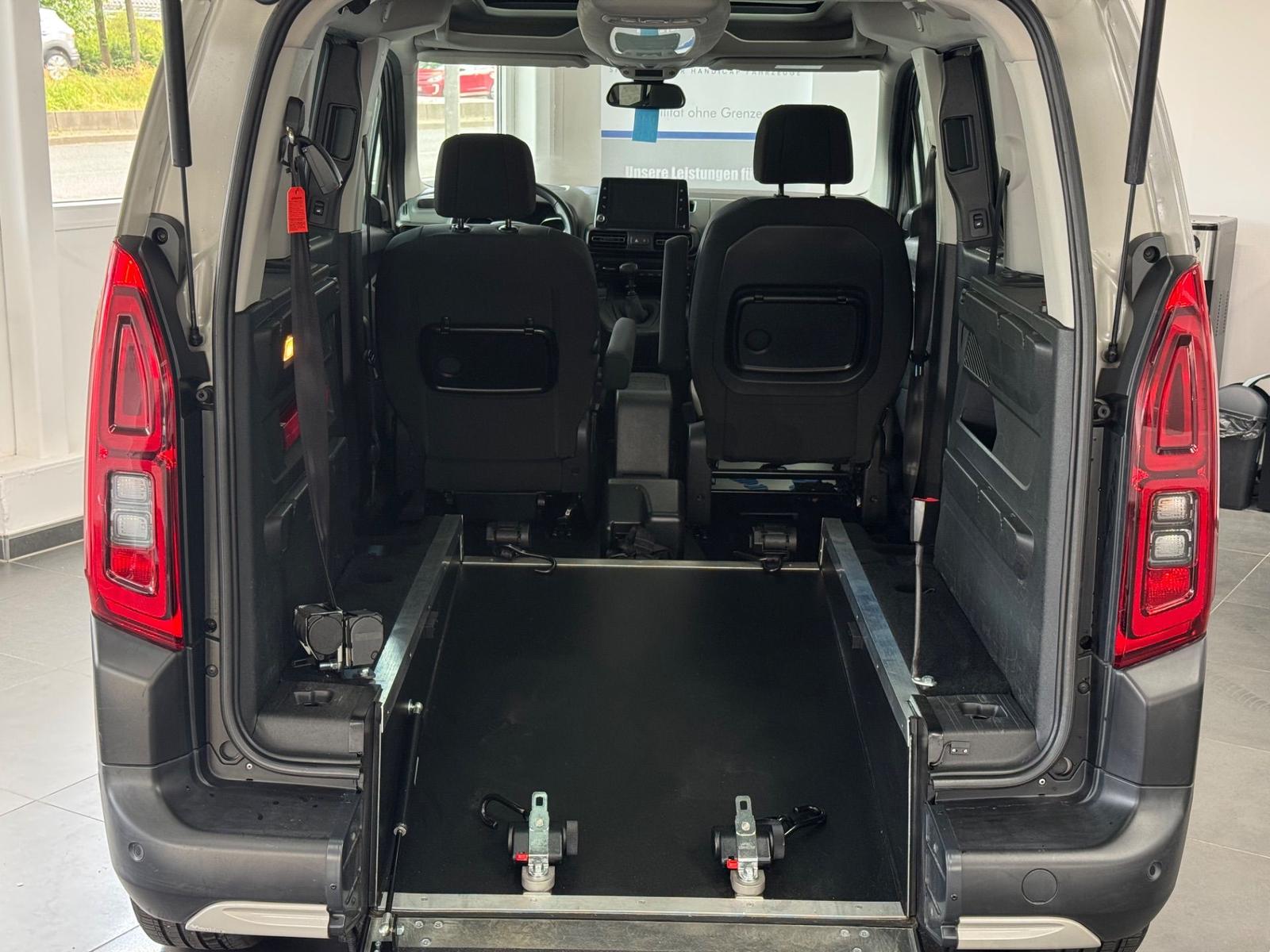 Citroën Berlingo 1.2 Shine M Behindertengerecht-Rampe