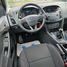 Ford Focus - 10