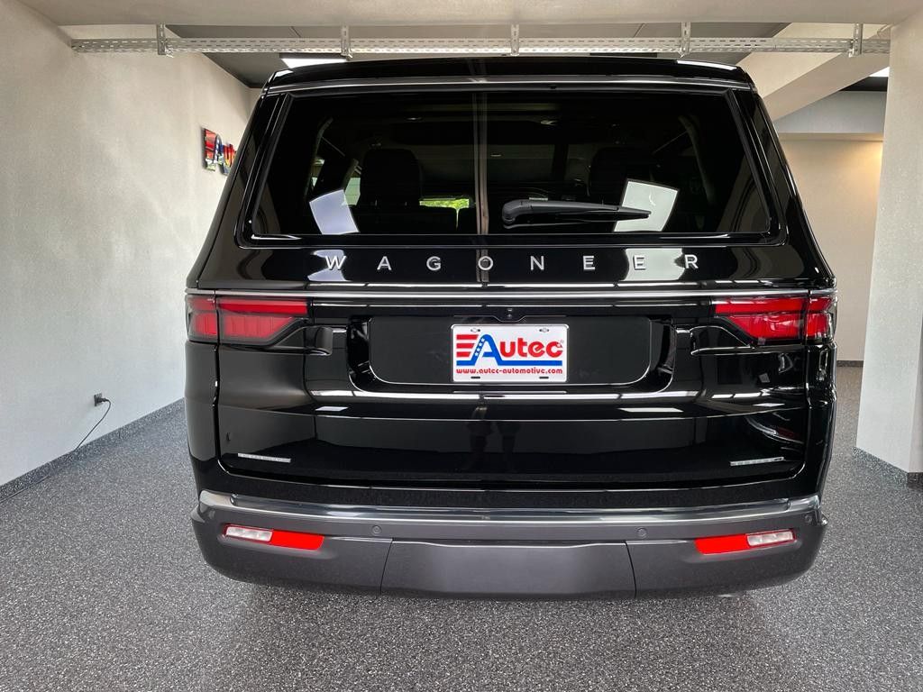 Fahrzeugabbildung Jeep WAGONEER SERIES II 5.7L-V8 E-TORQUE-PANORAMA