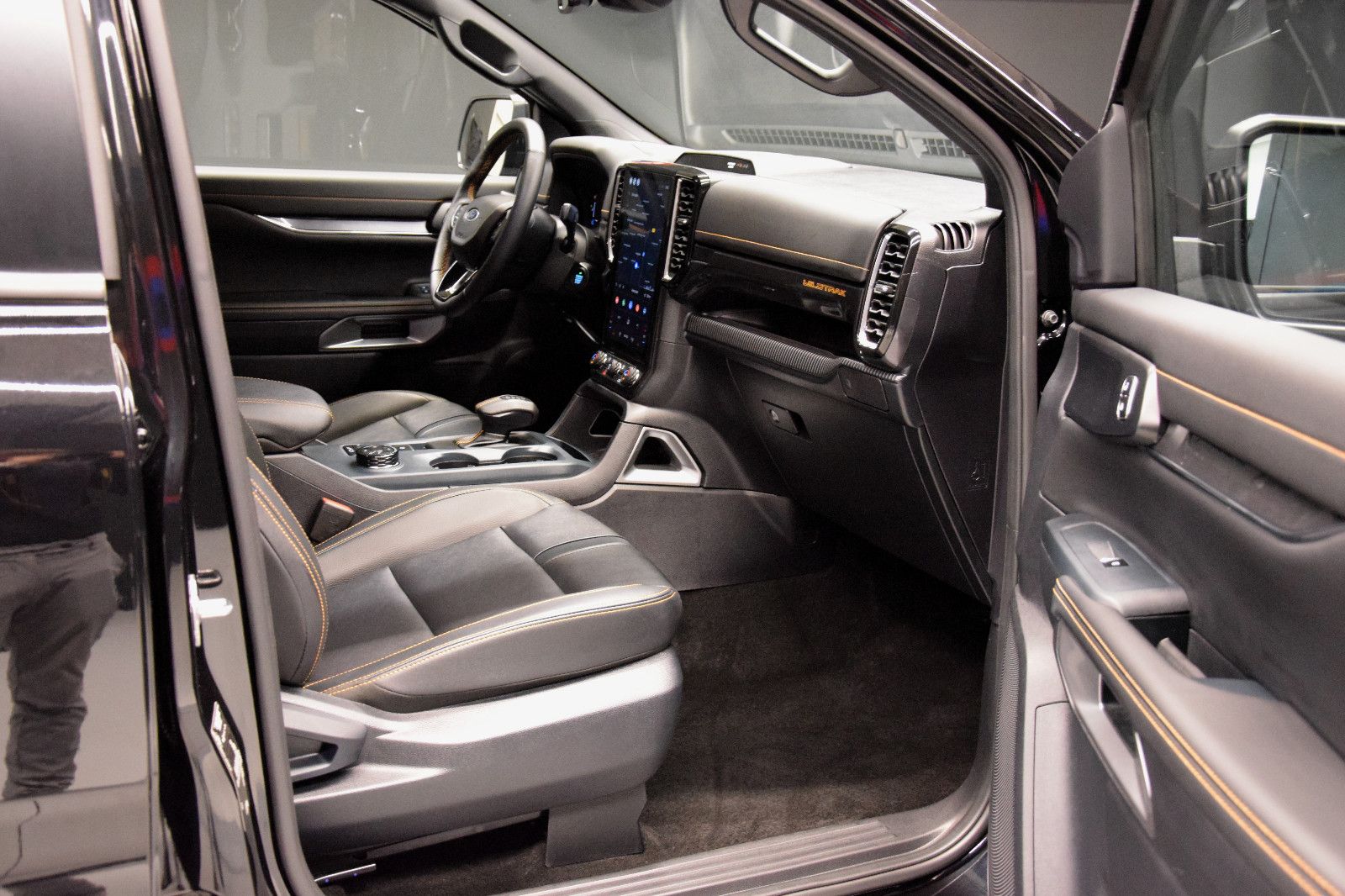 Fahrzeugabbildung Ford Ranger Wildtrak e-4WD Doppelkabine Automatik LED