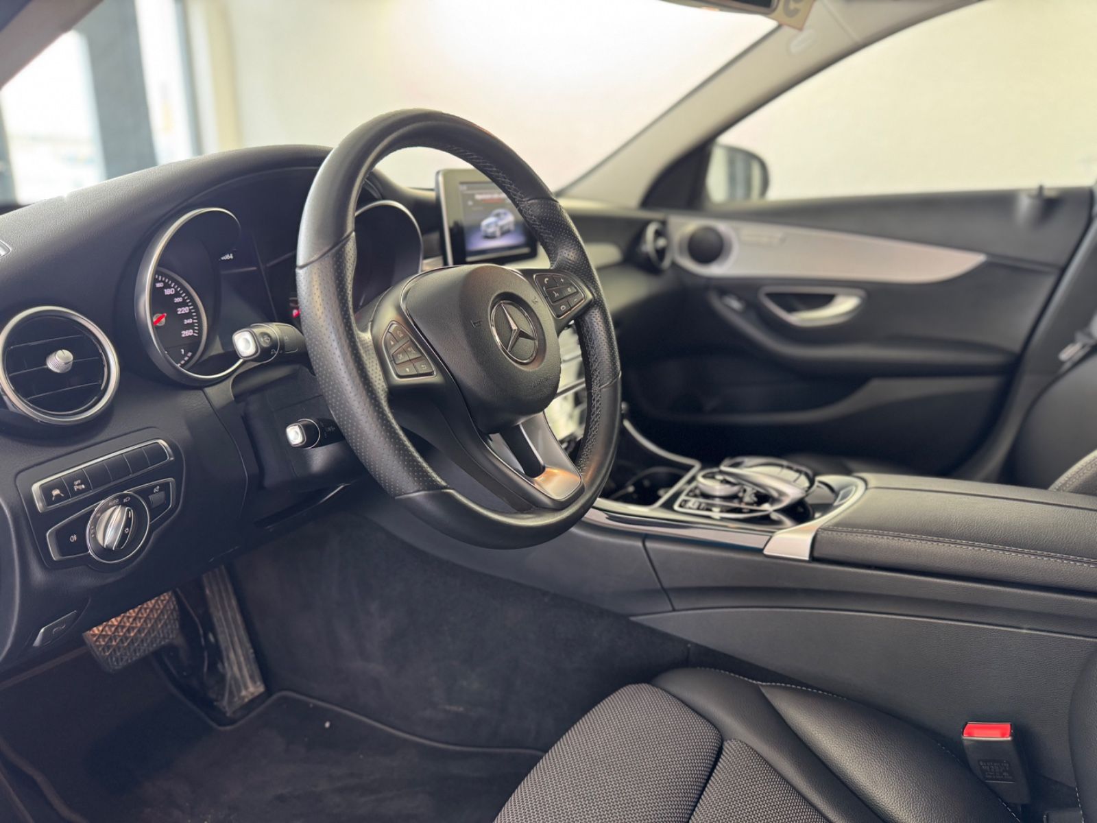 Mercedes-Benz C 220d Lim. Avantgarde*Spur*Tot-Winkel*AHK*SHZ* foto 12