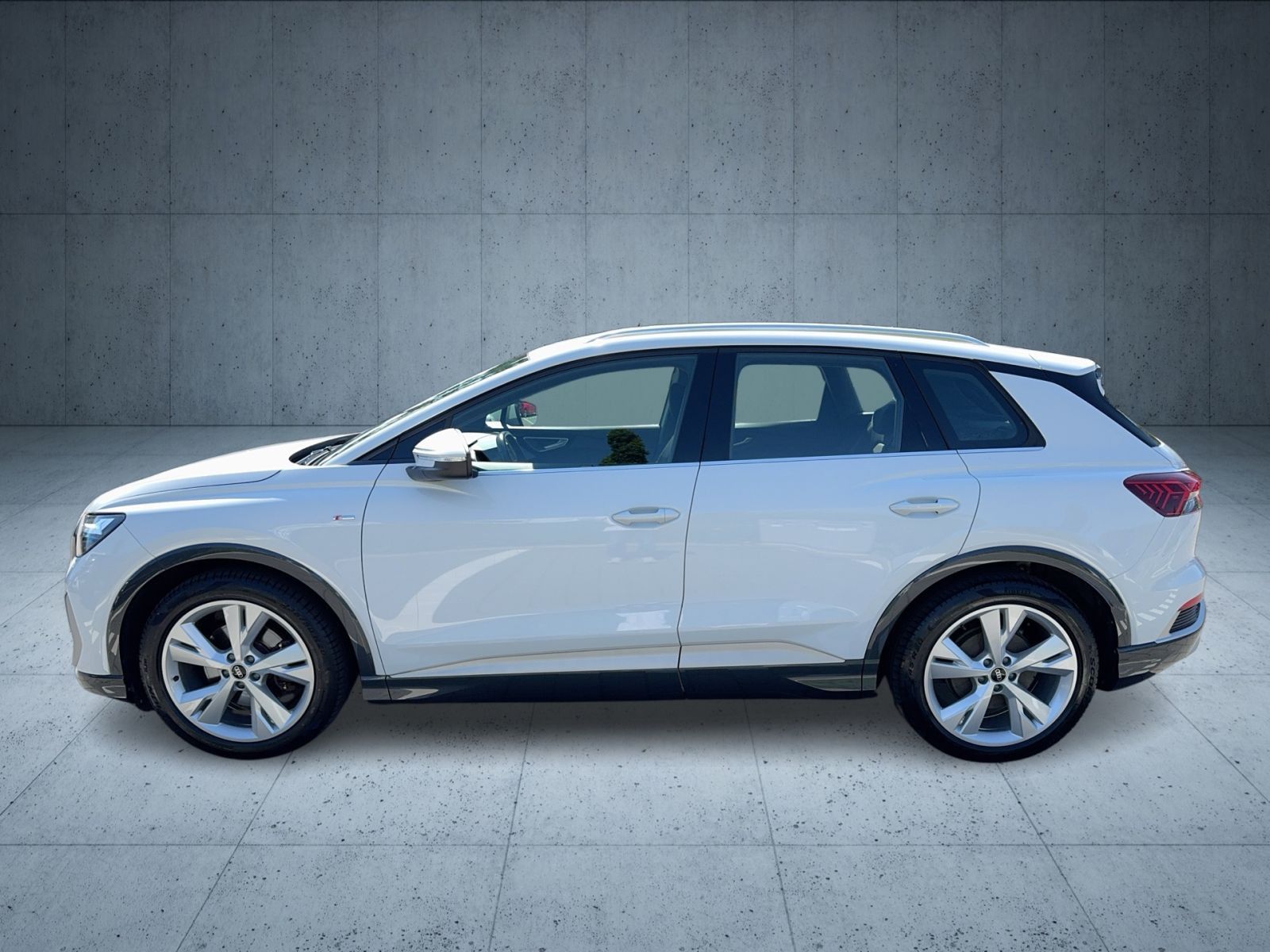 Audi Q4 e-tron S line Nav/ACC/EPH/Kam/SHZ/20"/Assist imagem 2