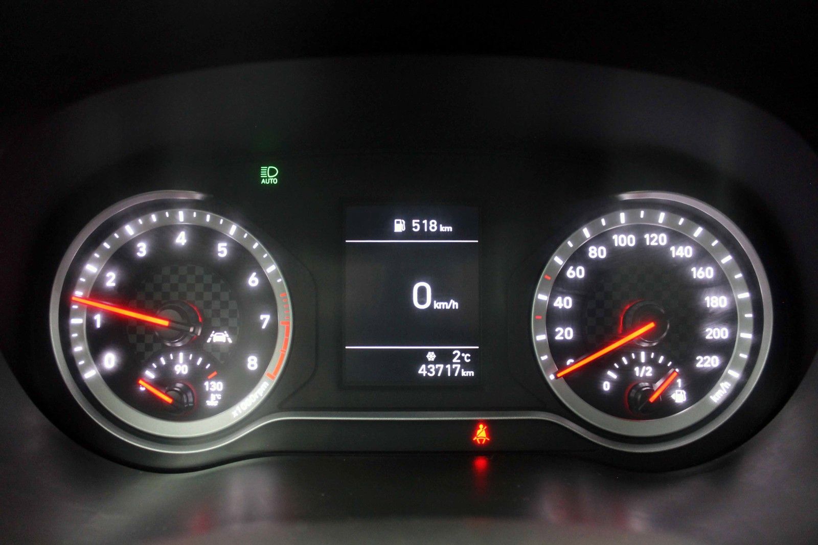 Fahrzeugabbildung Hyundai i10 Select TEMPO ABS eCall BT DAB FLA MFL