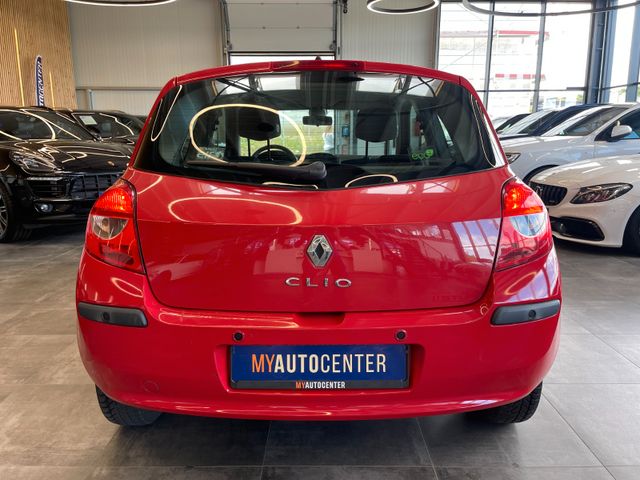 Renault Clio III Dynamique MOTOR- UND GETRIEBSCHADEN