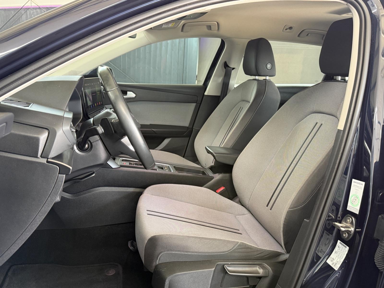 Seat Leon Sportstourer Style 2.0 TDI DSG*NAVI*LED*TEM
