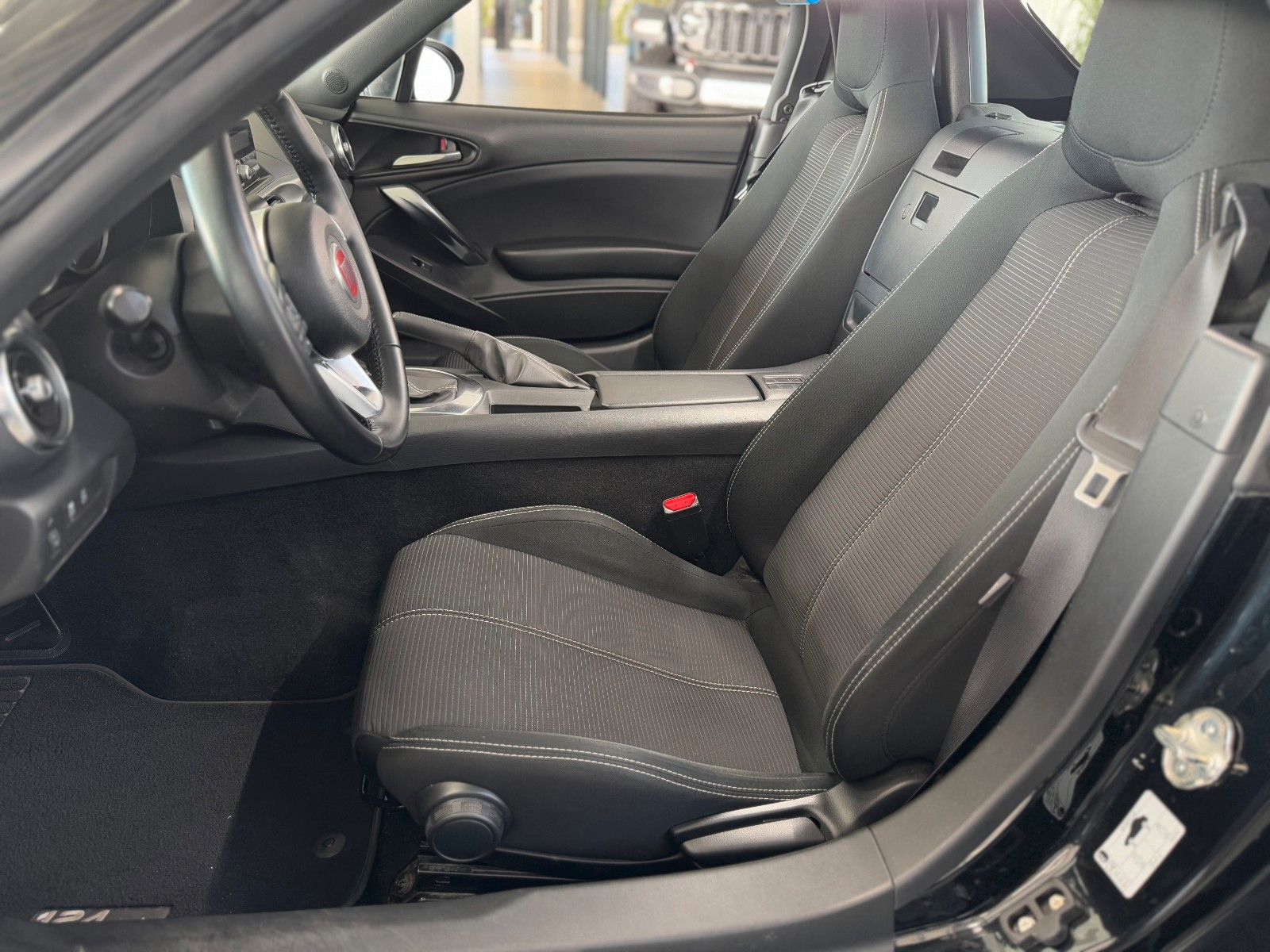 Fahrzeugabbildung Fiat 124 Spider  Klimaanlage Tempomat LM-Felgen TOP