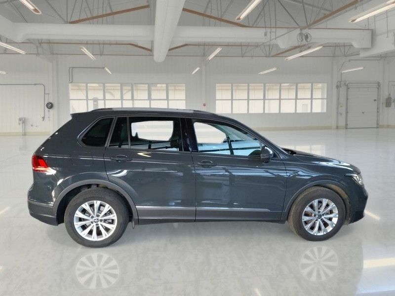 Volkswagen VOLKSWAGEN TIGUAN 2.0 TDI SCR 110 KW LIFE DSG SU imagem 3
