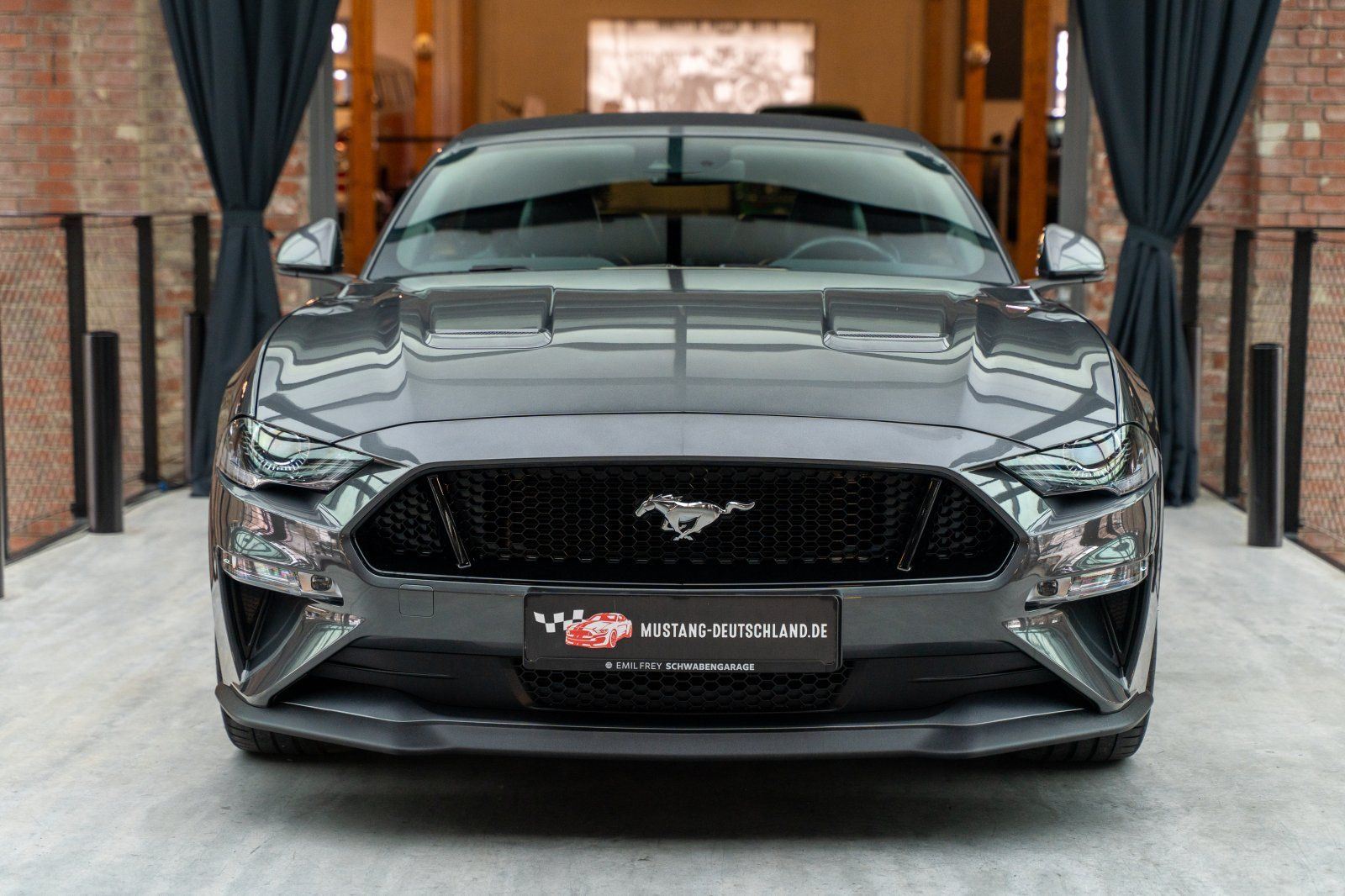 FORD Mustang (Mustang GT 5.0 Convertible COC/Navi/B&O/Sitzhzg)