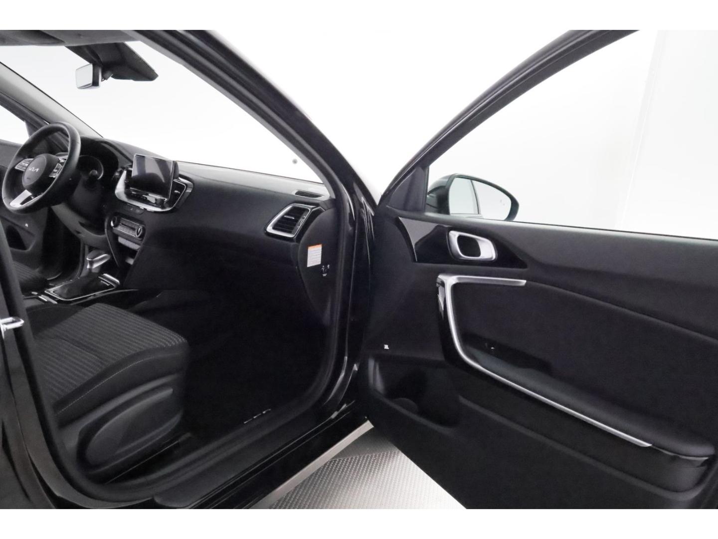 Kia Ceed_sw 1.5T-GDI Aut.Ultimate+NAVI+VIRTUAL+TEMPO