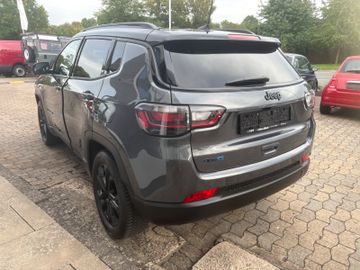 Fahrzeugabbildung Jeep Compass High Upland 4xe ACC AHK Nav Klimaaut uvm
