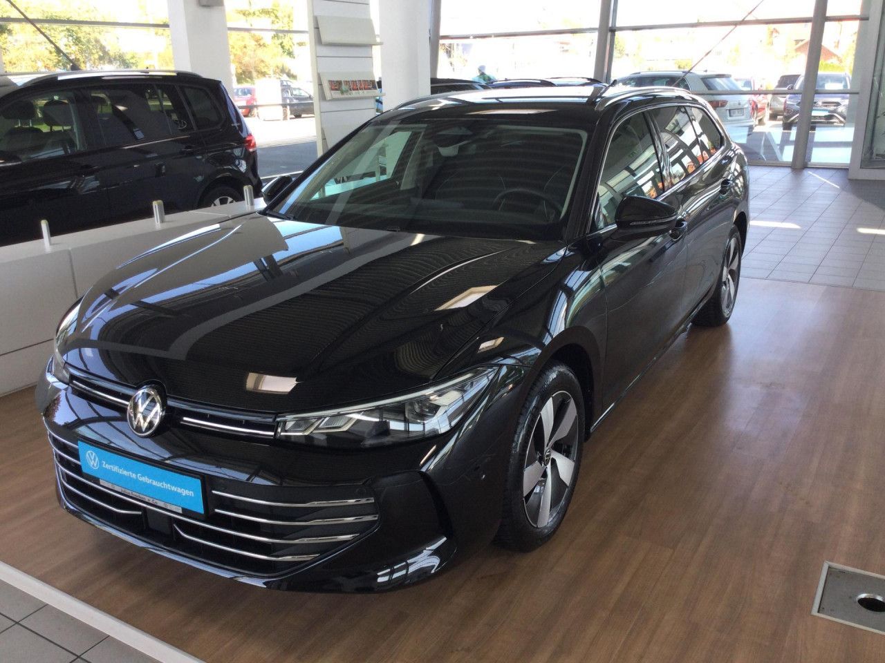 Volkswagen Passat Business 1.5 eTSI DSG AHK KESSY SITZH LM foto 4