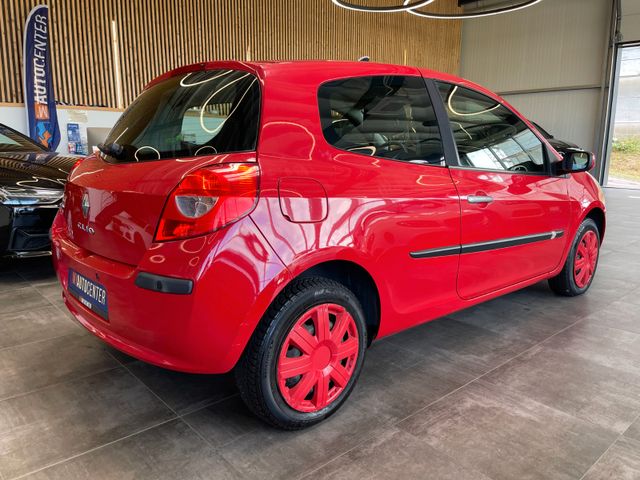 Renault Clio III Dynamique MOTOR- UND GETRIEBSCHADEN