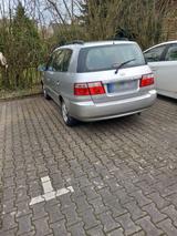 Kia Gebrauchtes Auto KIA 2 0  Crdi Automatik - gebrauchte Kia Carens aus dem Jahr 2006