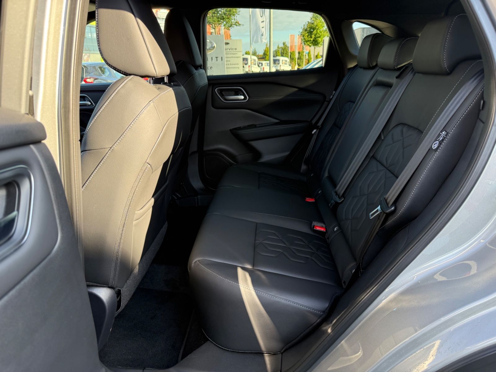 Fahrzeugabbildung Nissan Qashqai Tekna e-Power - Leder, HeadUp