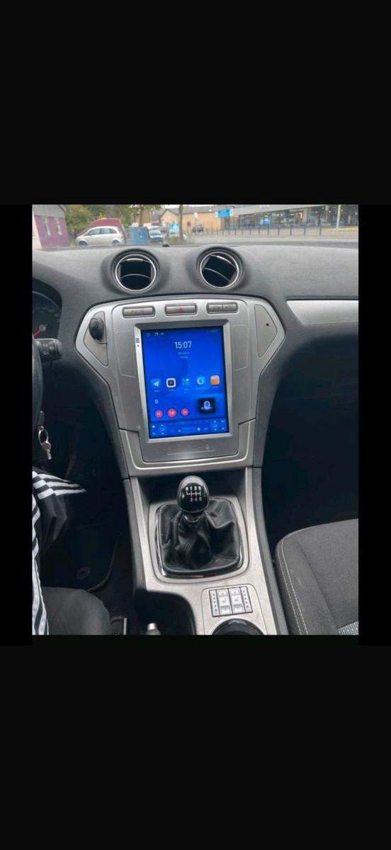 Ford Mondeo 2010 — interior
