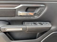 DODGE RAM 1500 LARAMIE 3.0 Hurricane Sitzklima Offroad