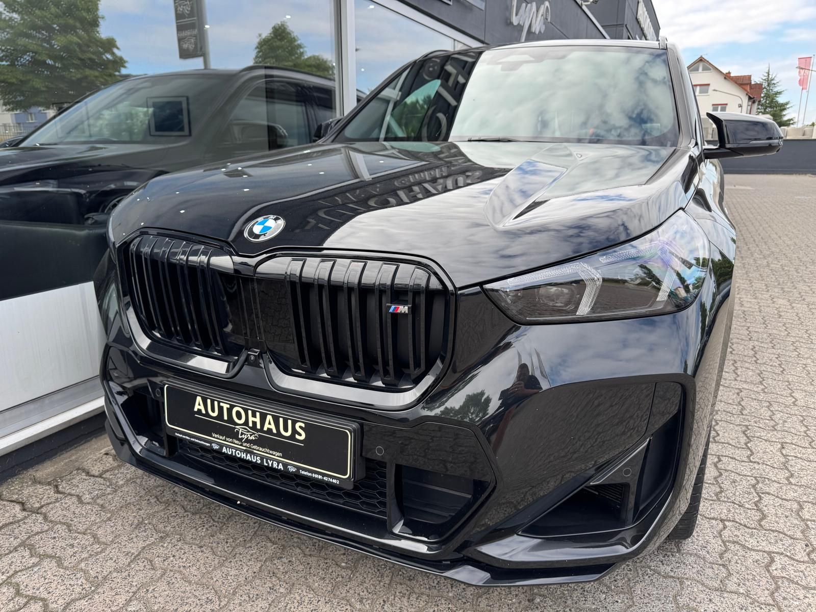 BMW X1 M35i xDrive*LED*NAVI*PANO*H&K*360°KAM*HUD* imagem 3