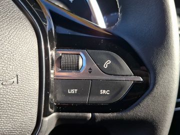 Peugeot 2008 Allure 1.2 PureTech 130 AHK+LED+SHZ+Alcant.