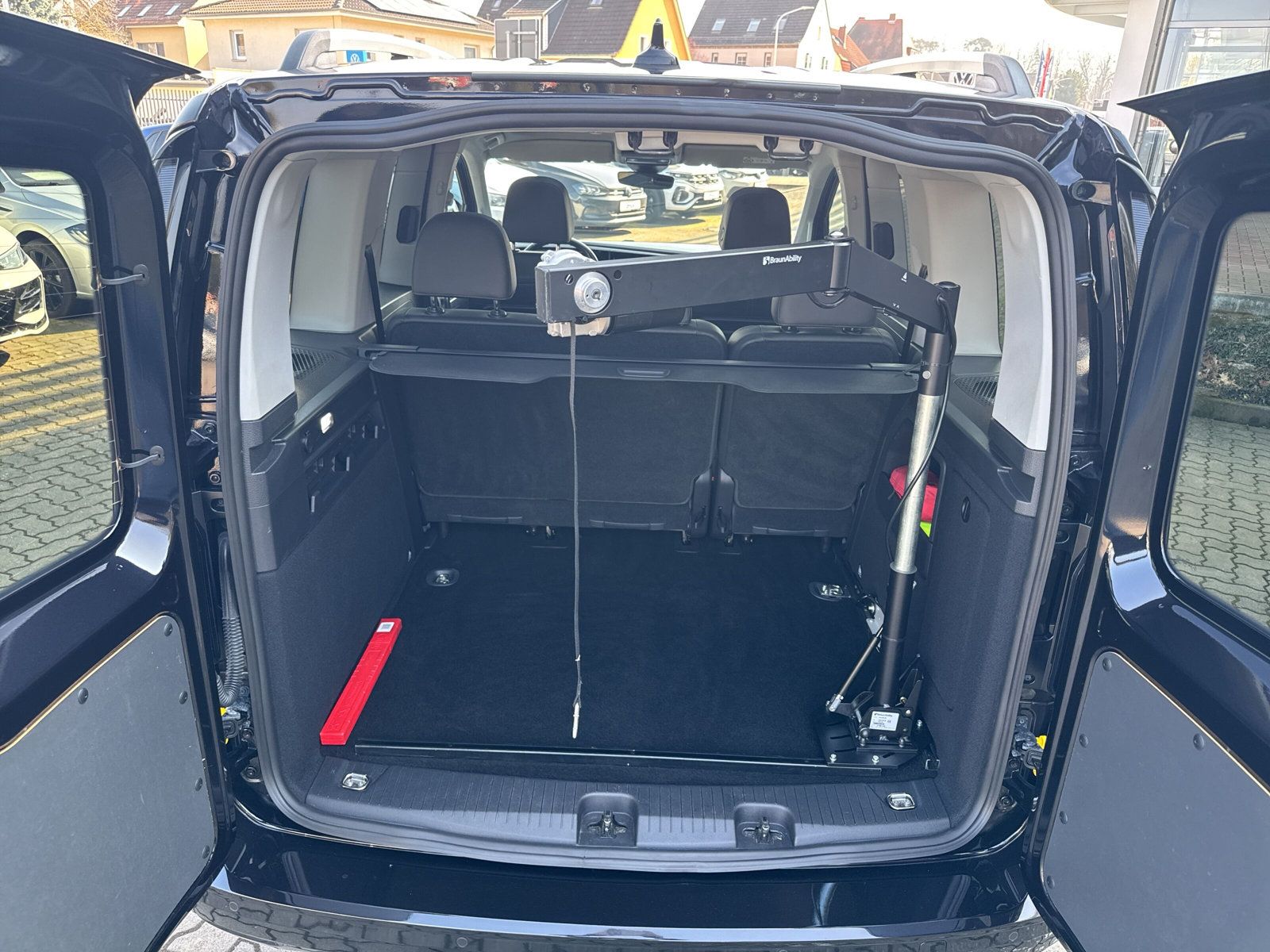 Caddy Style TDI DSG Navi ROLLSTUHLKRAN Style