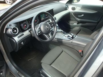 Mercedes E 300 - 9