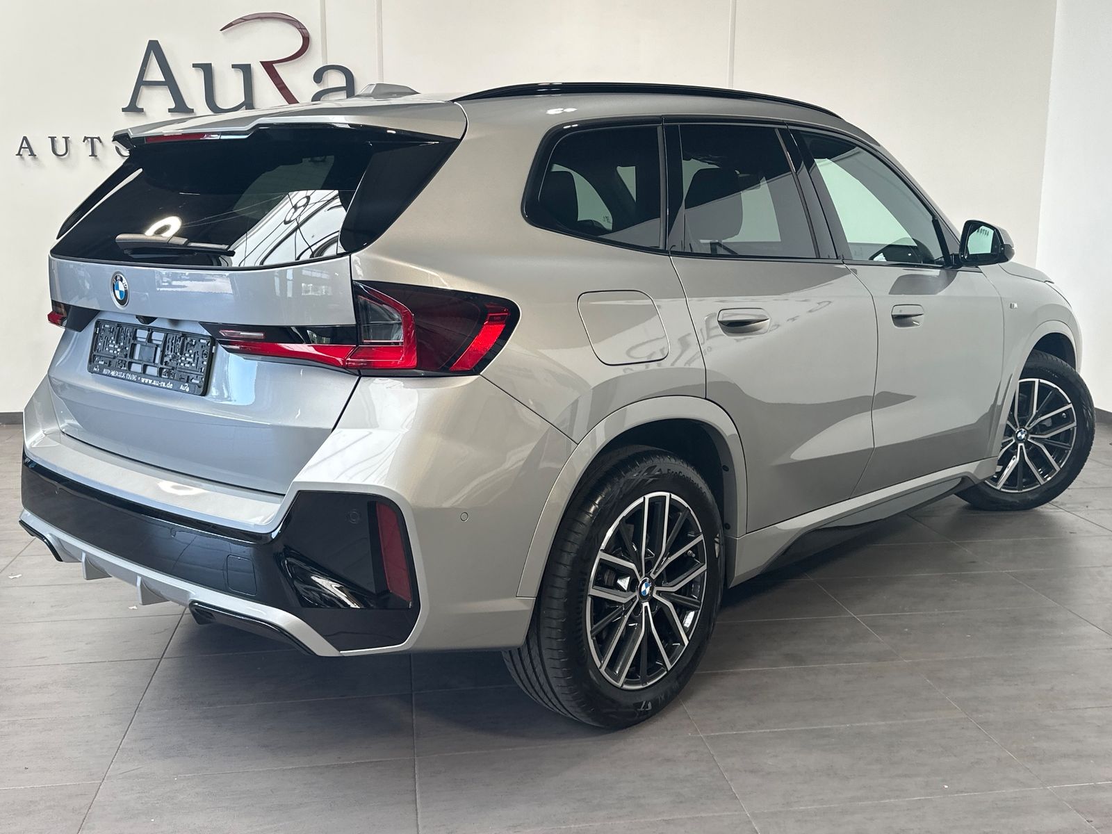Fahrzeugabbildung BMW X1 xDrive20d M-Sport NAV+LED+PANO+AHK+SHZ