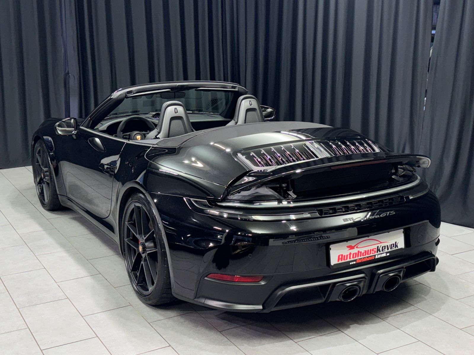 Fahrzeugabbildung Porsche 992.2 911 Carrera GTS T-Hybrid Cabriolet|BOSE|
