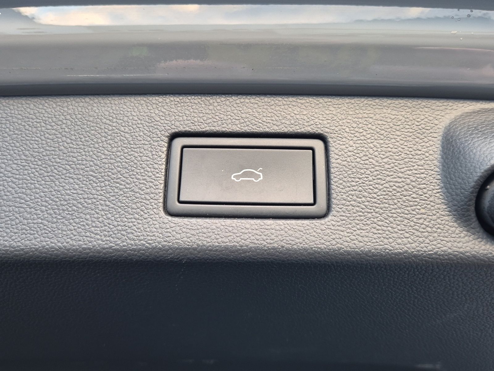 Fahrzeugabbildung Volkswagen Arteon SB TDI R-Line DSG 4M Matrix Navi AID ACC