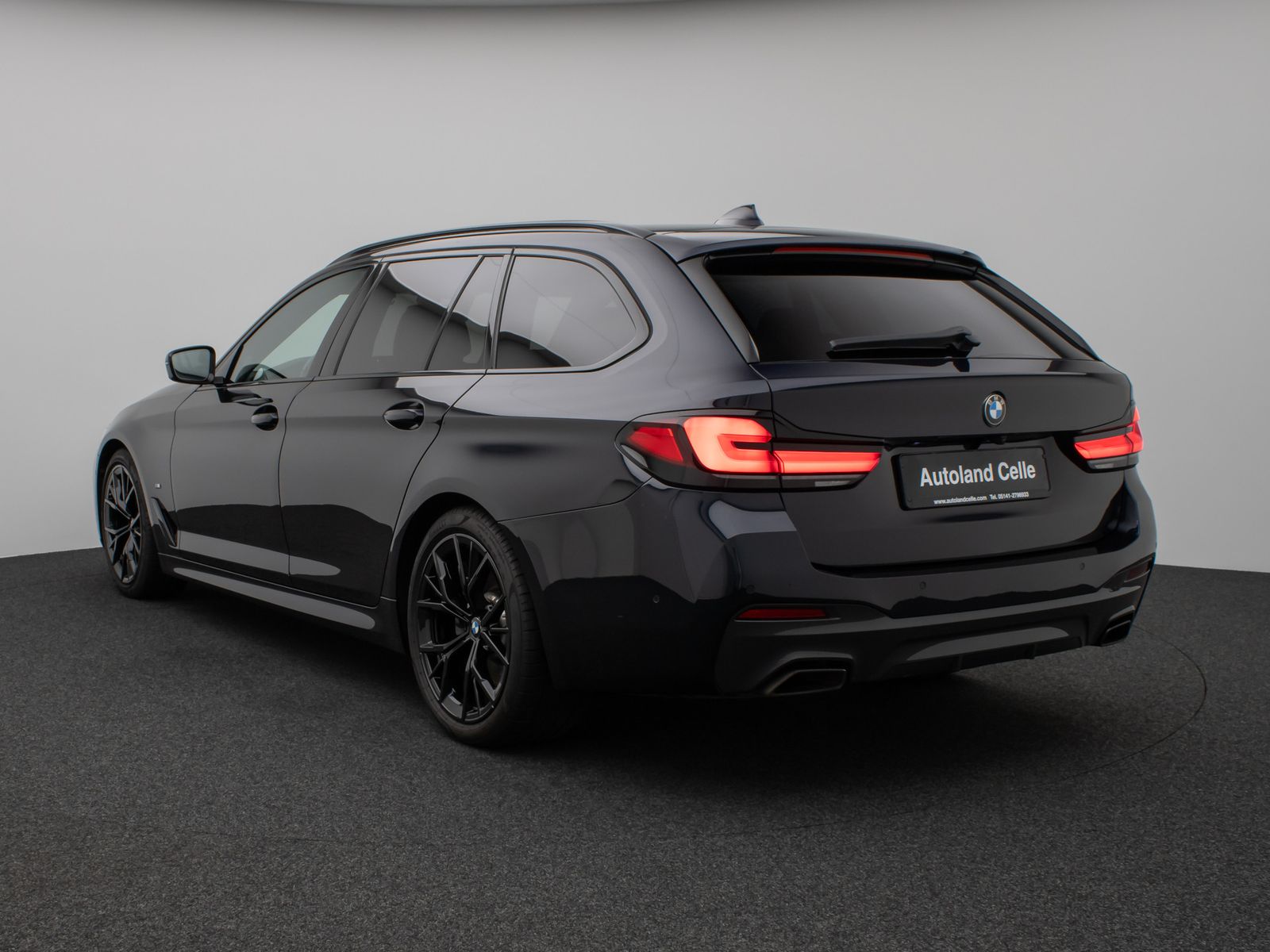 Fahrzeugabbildung BMW 530d M Sport 360°DAB H/K Massage Alarm 19Zoll