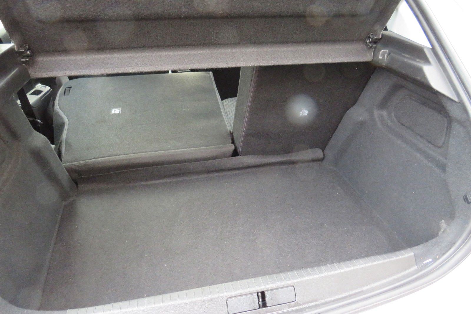 Fahrzeugabbildung Opel Corsa F Edition AUTOMATIK NAVI SITZH. PDC 1.HD