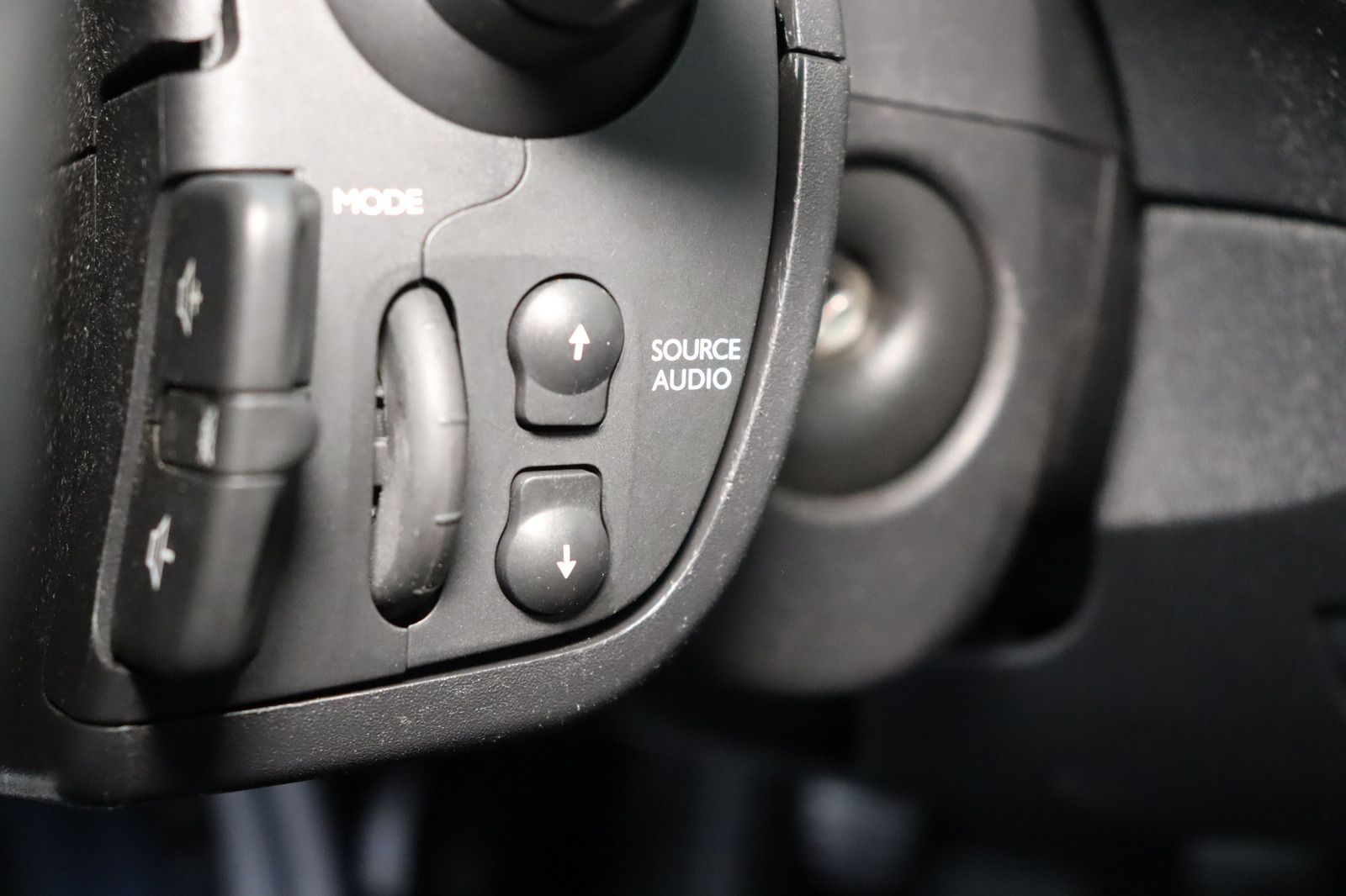 Fahrzeugabbildung Renault Clio Grandtour by Rip Curl 1.2 16V TCE