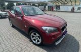 BMW X1 xDrive20d - - BMW X1: Rot