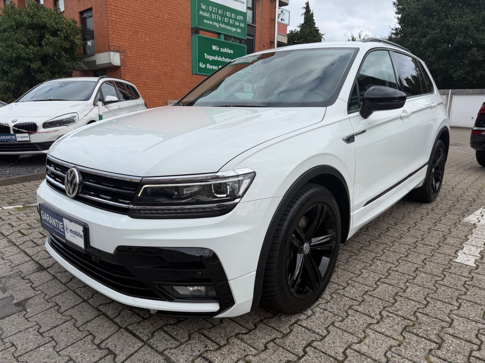 Fahrzeugabbildung Volkswagen Tiguan R-LINE 4Motion LED NAVI KAM. ACC SCHECKH.
