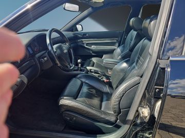 Audi S4 Avant 2.7 quattro Leder,Navi,Xenon,BOSE