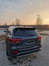 Kia Sorento 2.2 CRDi AWD Platinum Edition Autom. AHK - Kia Sorento von privat
