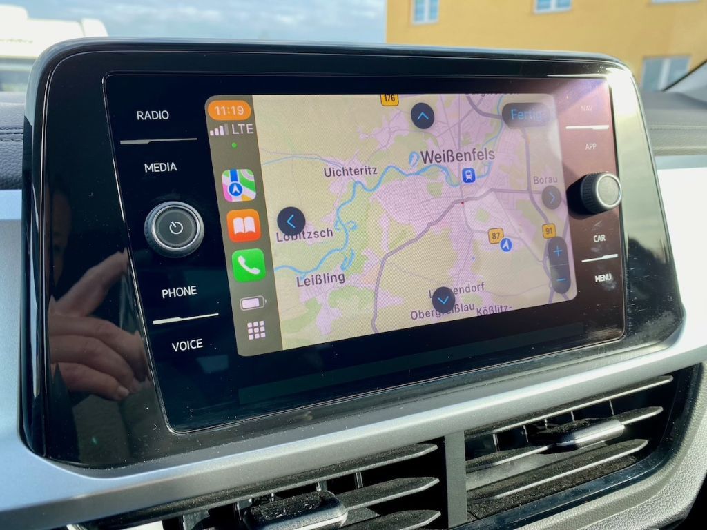 Fahrzeugabbildung Volkswagen T-Roc 1.0 AAC KLIMAAUT SHZ NAVI CARPLAY GJR