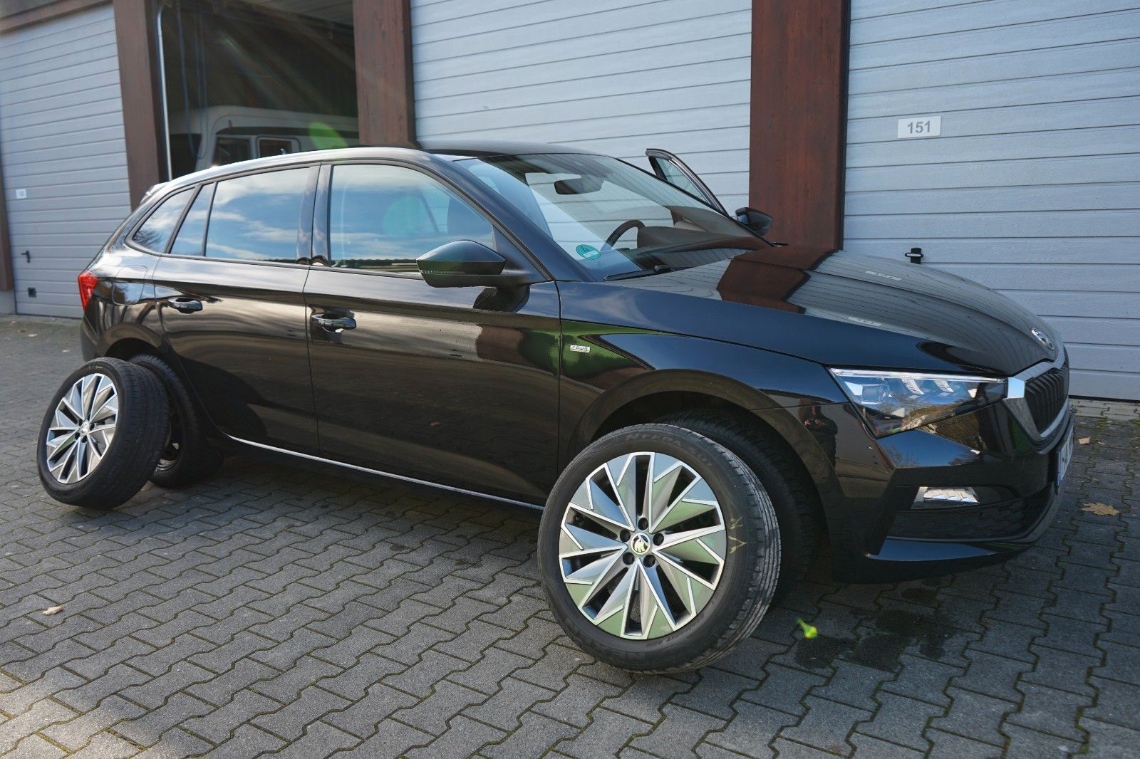 Fahrzeugabbildung SKODA Scala Tour