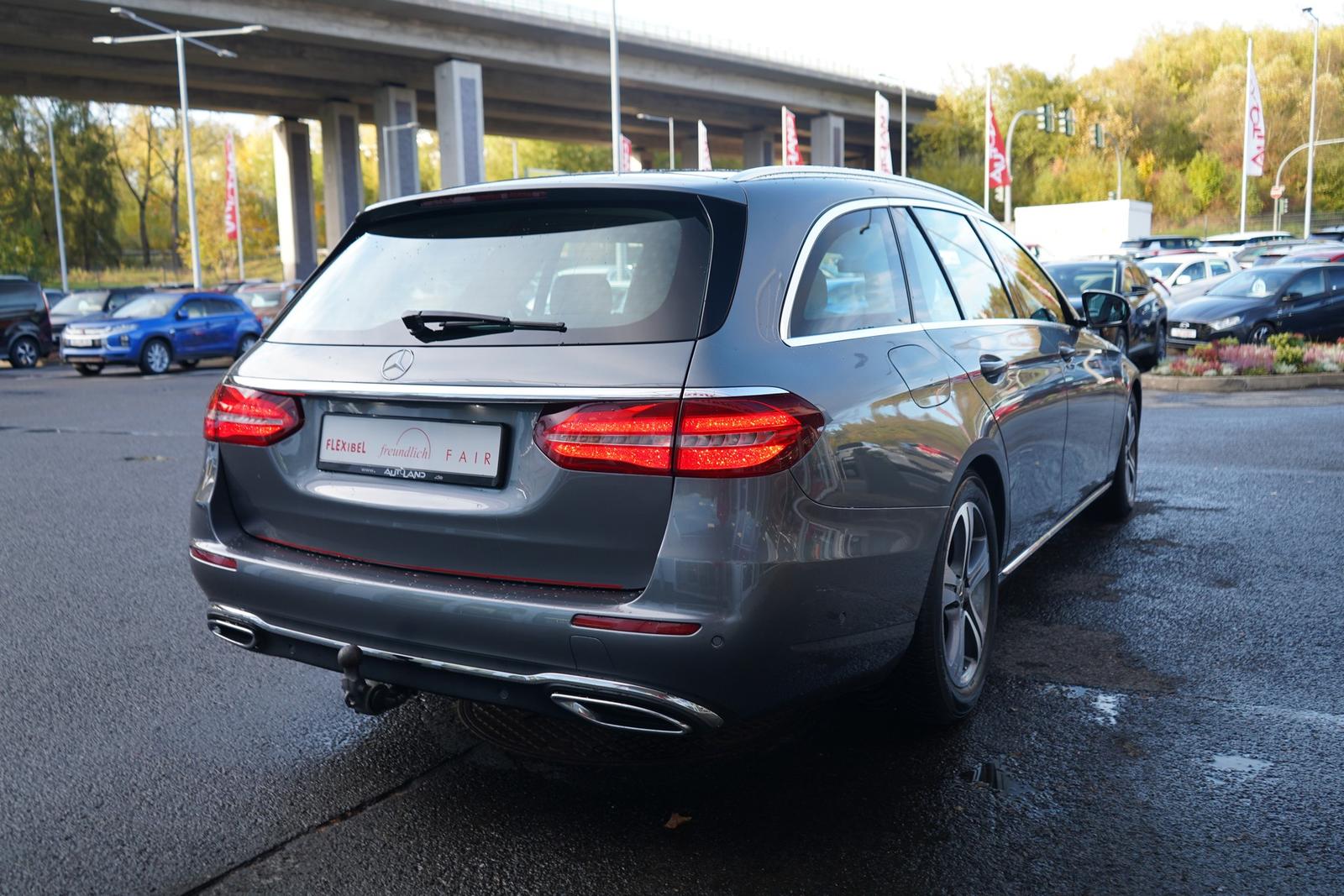 Mercedes-Benz E220 dT-Modell Avantgarde Klimaaut. Navi LED AHK
