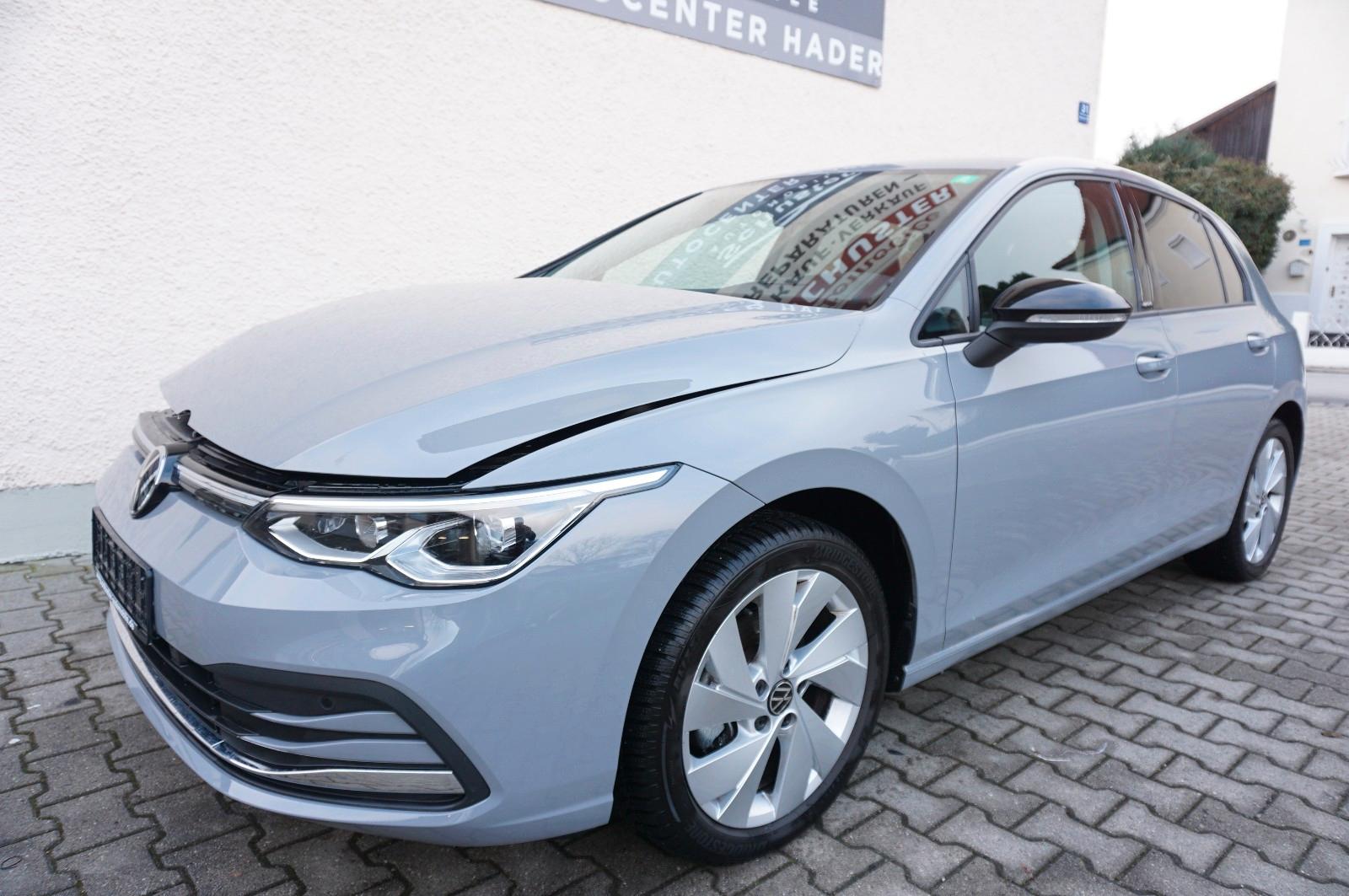 Volkswagen Golf 1.5 eTSI DSG MOVE IQ Light/ HEAD UP/ NAVI