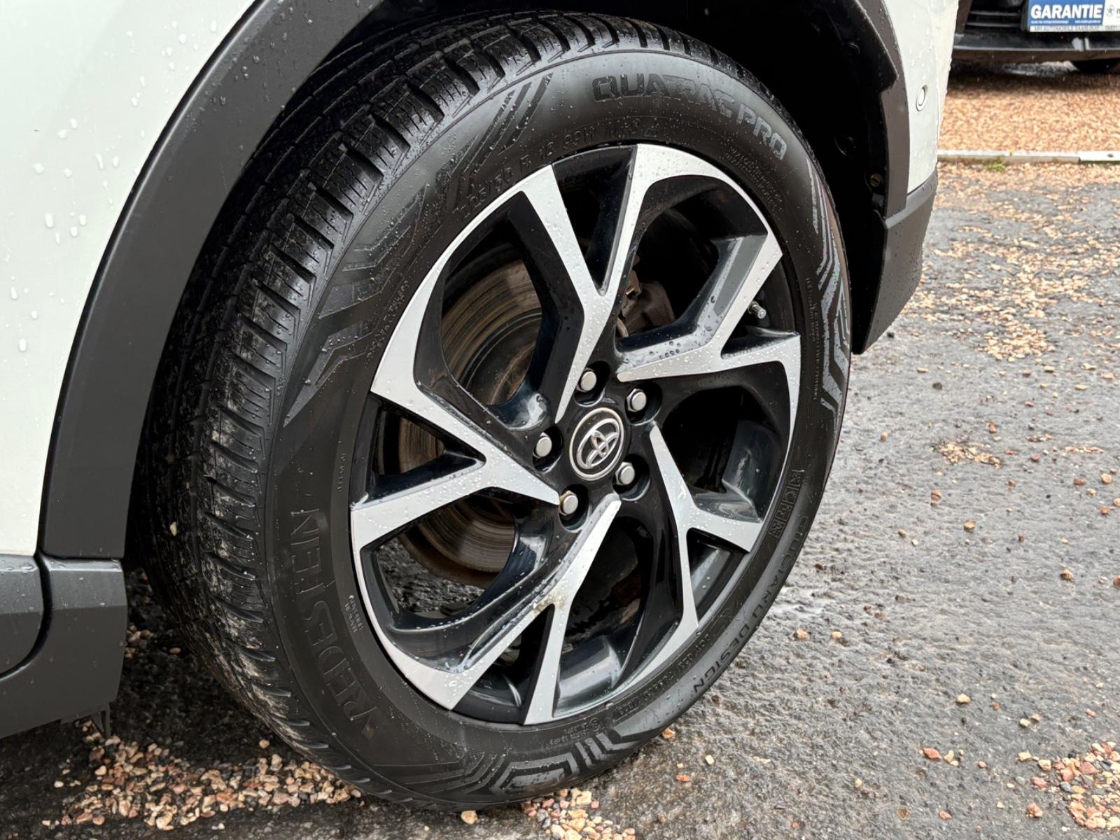 Car Image 26