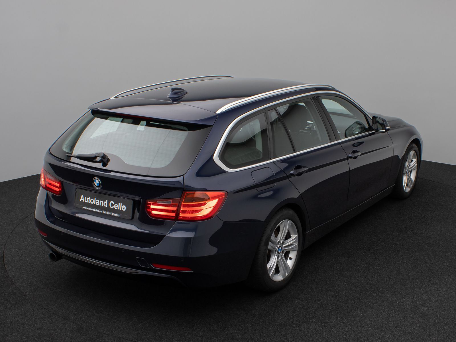 Fahrzeugabbildung BMW 320i Sport Line PDC Xenon AHK Geschwindigkeitsre