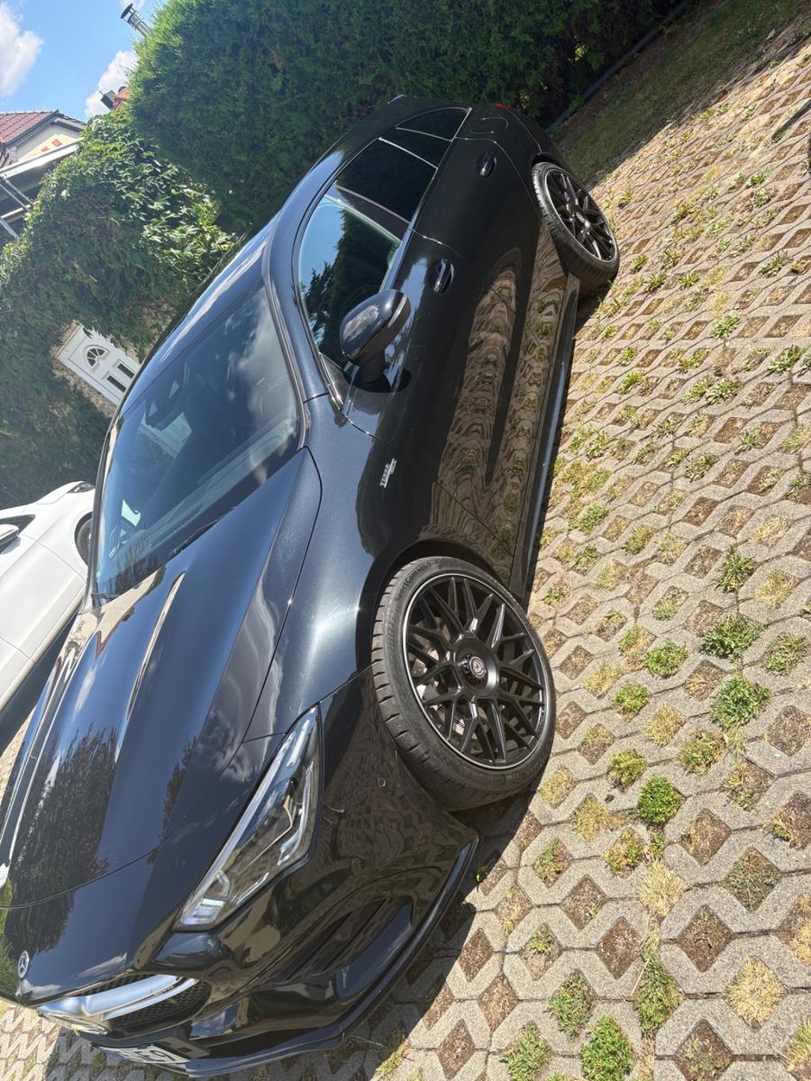 Mercedes-Benz CLA 35 AMG Shooting Brake Mercedes-AMG CLA 3...