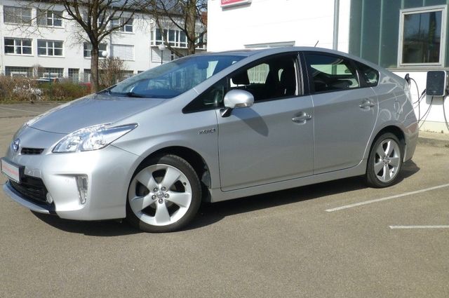 Toyota Prius (Hybrid) Life, Navi, PDC vo. & hi.