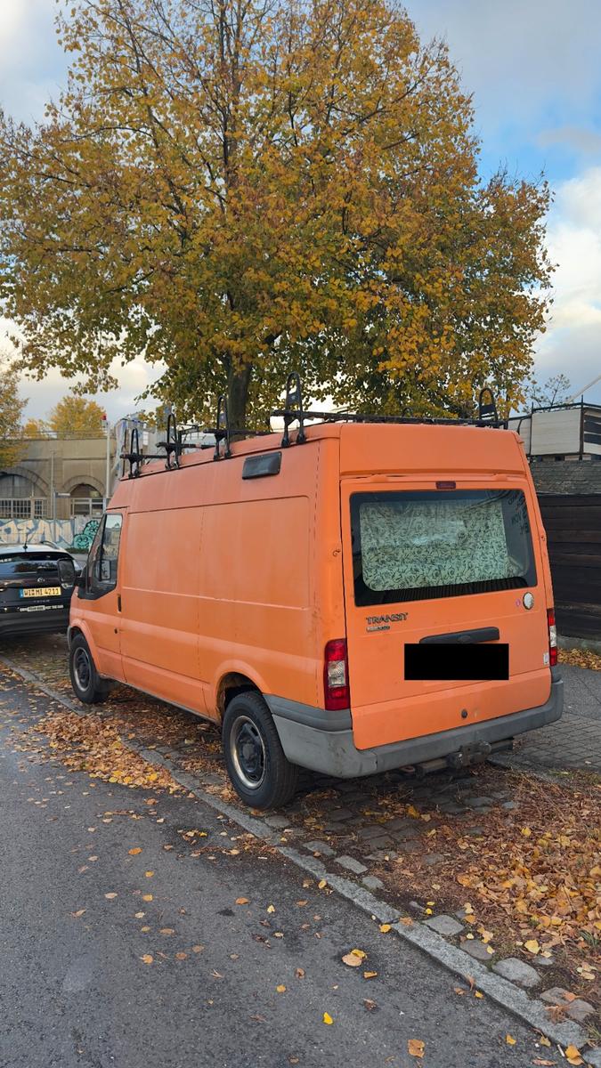 Ford Transit 2004 — interior