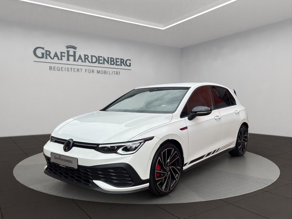 Volkswagen Golf — hlavná fotografia