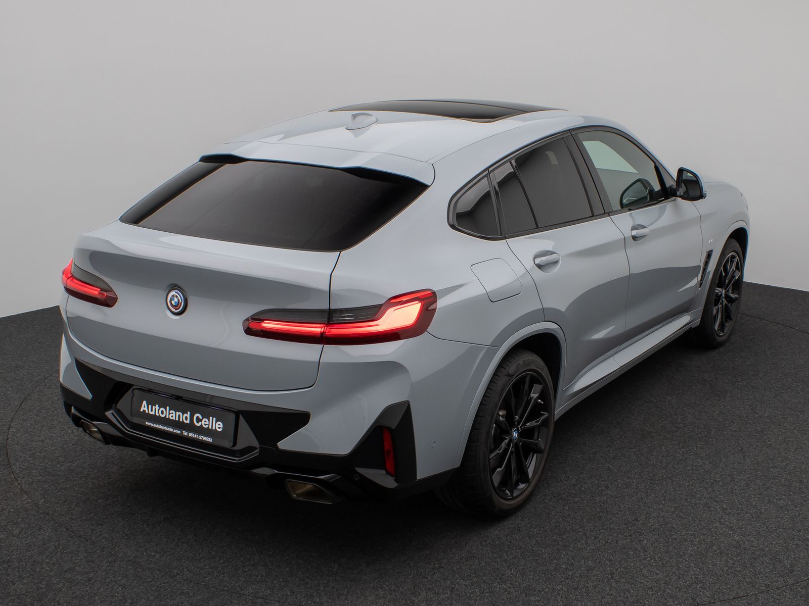 Fahrzeugabbildung BMW X4 xD30i M Sport Panorama 360°DAB H/K AHK Komfor