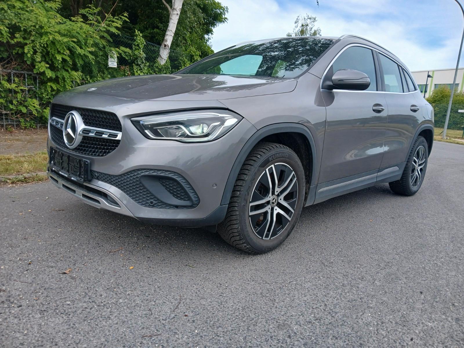 Mercedes-Benz GLA 220 GLA Sport Plus  190 PS 1 Hand