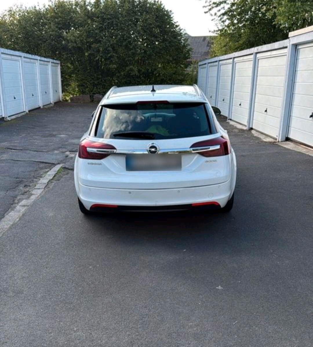 Opel Insignia 2015 — engine 120 HP (88kW)