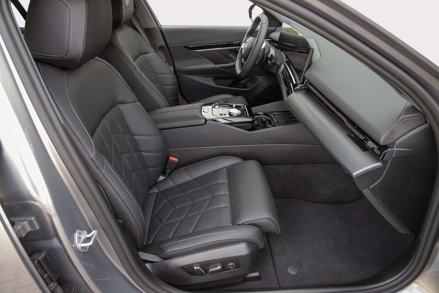 BMW 530e Navi HeadUp IconicGlow harman/kardon RfKam.